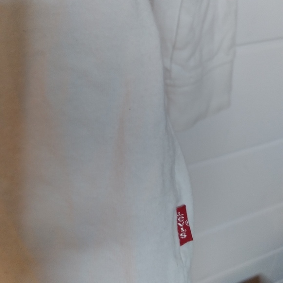 Levi's multi colour horses graphics down sleeve and front chest graphic shirt - Picture 5 of 6